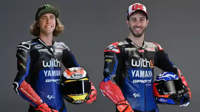 Andrea Dovizioso serta Darryn Binder WithU Yamaha RNF MotoGP