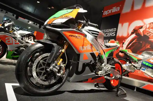 aprilia rsv4 fw-gp