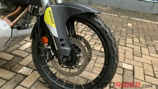 Aprilia Tuareg 660