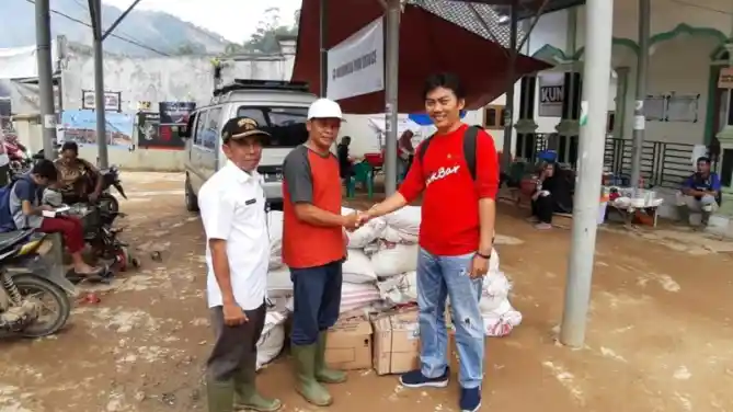 Bantuan bencana banjir dari Honda