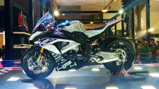 BMW HP4 Race