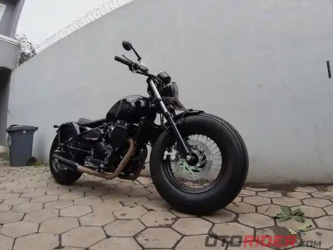 British Bobber Katros Garage