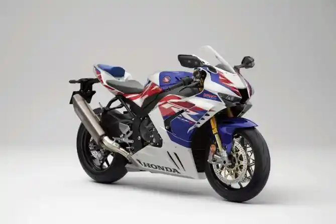 CBR1000RR-R Fireblade Edisi 30 tahun