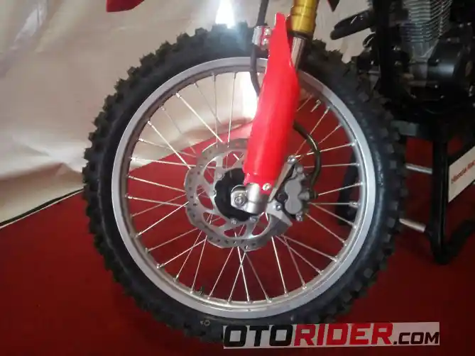 CRF150L