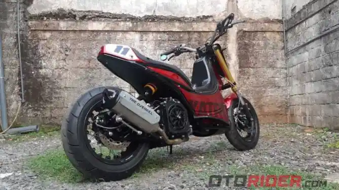 Custom Yamaha NMax Atenx Katros