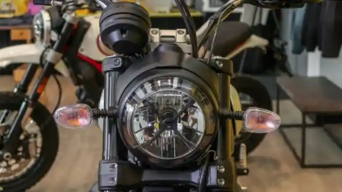 Ducati Scrambler Icon Dark