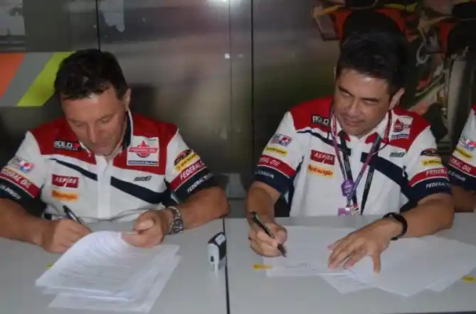 Federal Oil Gresini Moto2