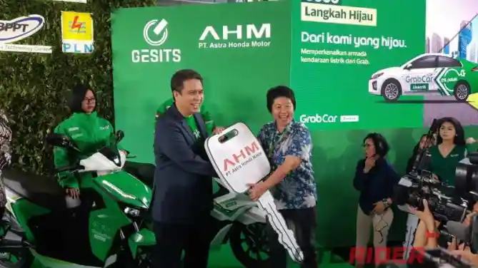 Grab Indonesia Gesits dan PCX Electric