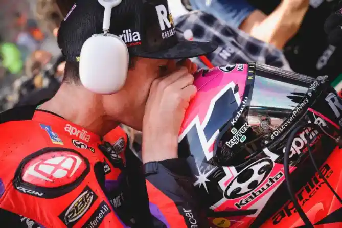 Helm Aleix Espargaro Pakai Teknologi MIPS