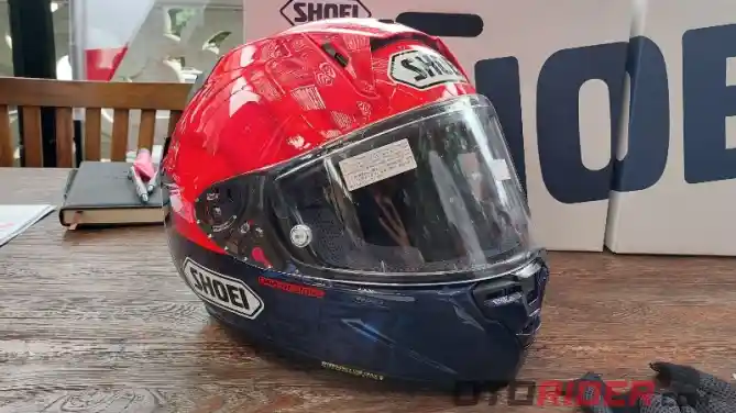 Helm Shoei X-15