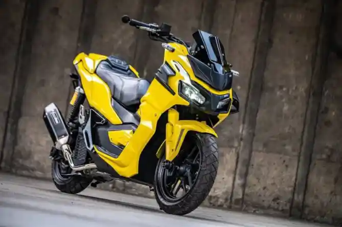 Honda ADV150 Bumblebee