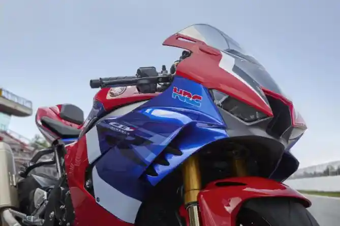 Honda CBR 1000RR-R