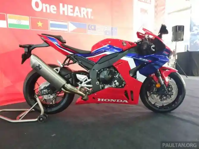 Honda CBR1000RR-R