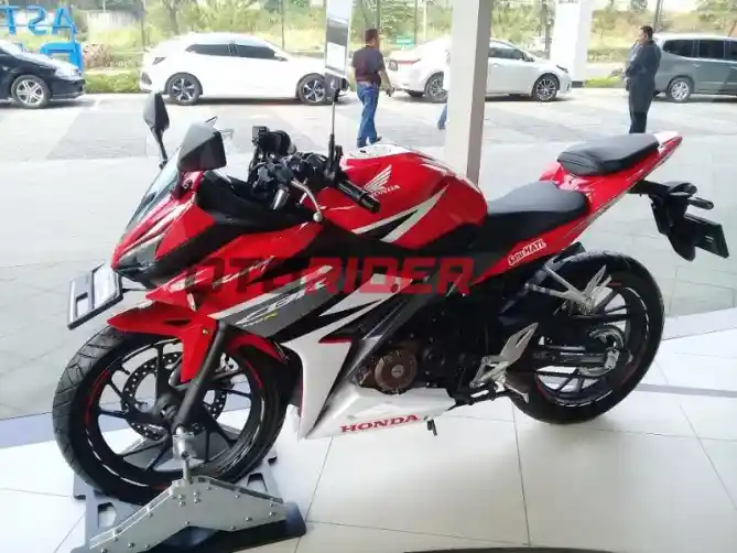 Honda CBR150R