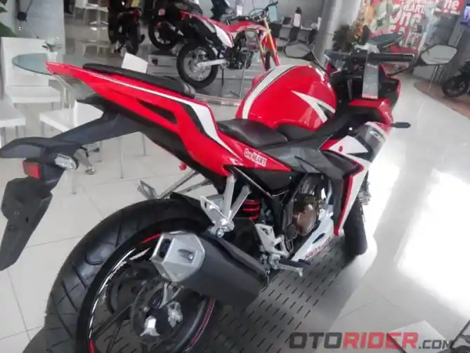 Honda CBR150R