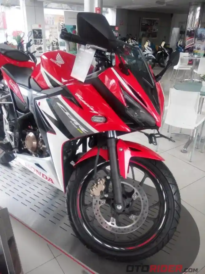 Honda CBR150R