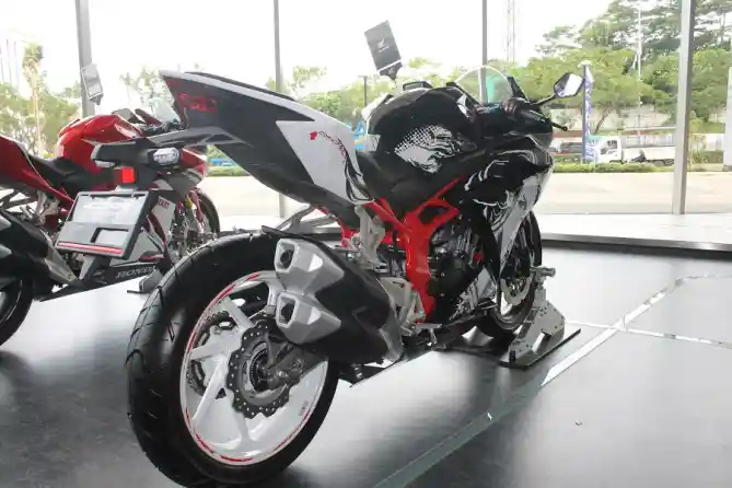 Honda CBR250RR