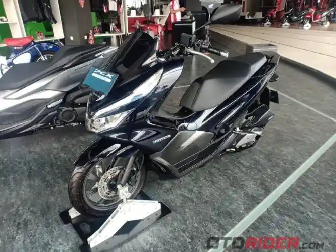 New Honda PCX Hybrid