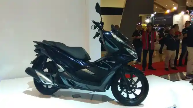 Honda PCX Hybrid