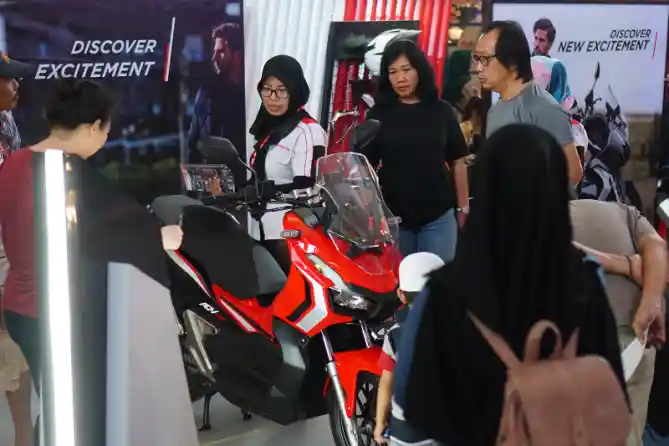 Honda Premium Matic Day Cirebon Test Ride Apparel ADV150