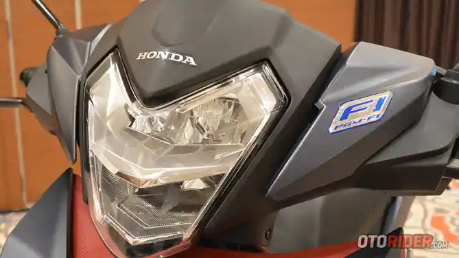 Honda Supra GTR 150 Lampu Depan