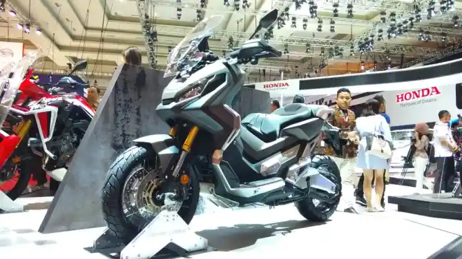 Honda X ADV06