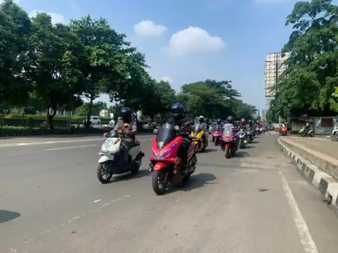 Ikatan Motor Honda Purwakarta Isi Kegiatan Ramadhan Dengan Bakti Sosial