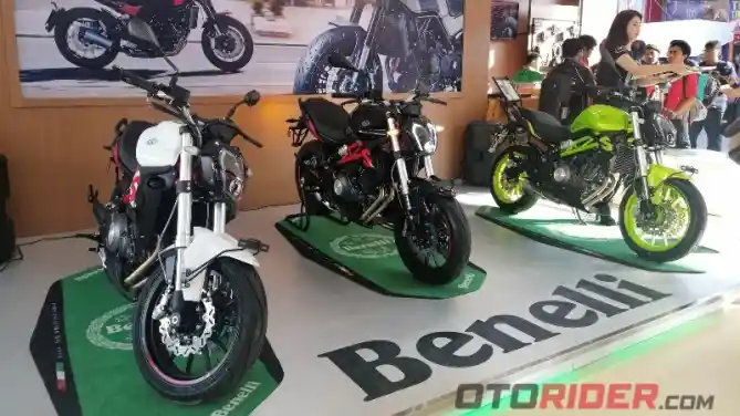 Launching Benelli TNT 249S