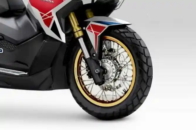 Inspirasi Modifikasi Honda ADV 160 Bergaya Turing