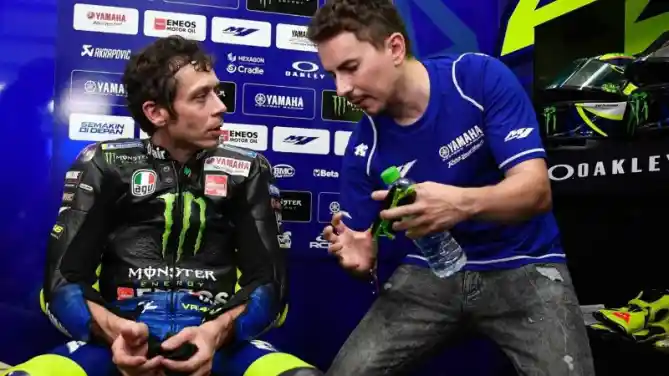 Jorge Lorenzo dan Valentino Rossi