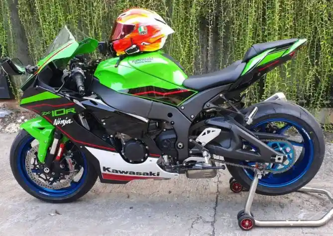 Kawasaki Ninja ZX-10R Pertama di Indonesia