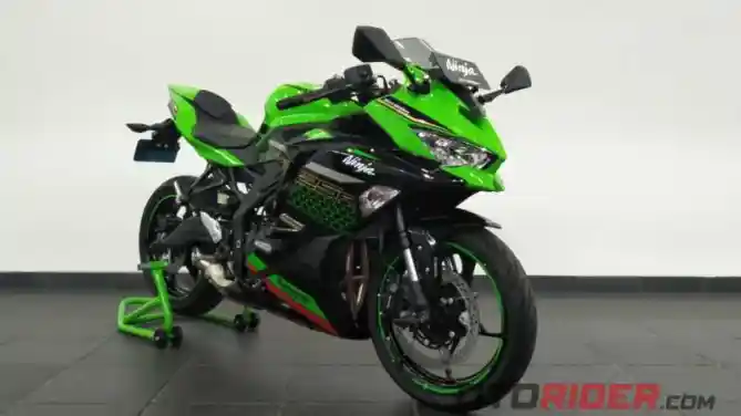 Kawasaki Ninja ZX-25R 2020