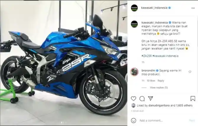 Kawasaki Ninja ZX-25R Biru