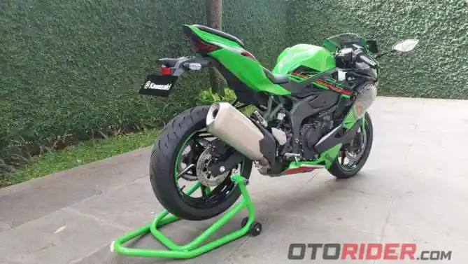 Kawasaki Ninja ZX-4RR 2023