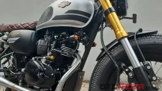 Kawasaki W175 Cafe Racer Katros Garage