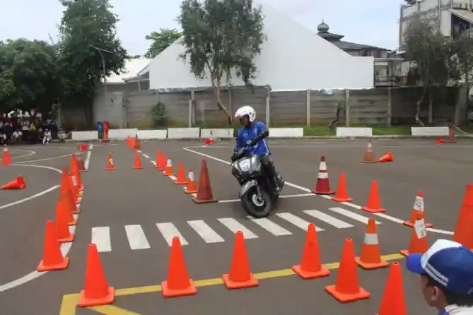 Kompetisi Safety Riding Wahana Honda