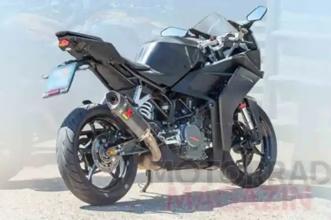 KTM RC 390 Spy Shot