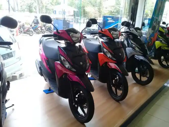 Media Gathering Suzuki