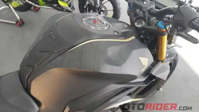 Modifikasi All New CB150R Street Fighter