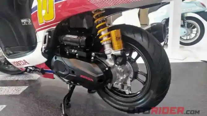 Modifikasi All New Honda Scoopy Cafe Racer