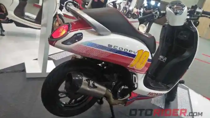 Modifikasi All New Honda Scoopy Cafe Racer