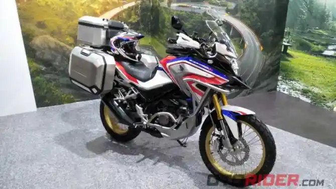 Modifikasi Honda CB150X Katros Garage