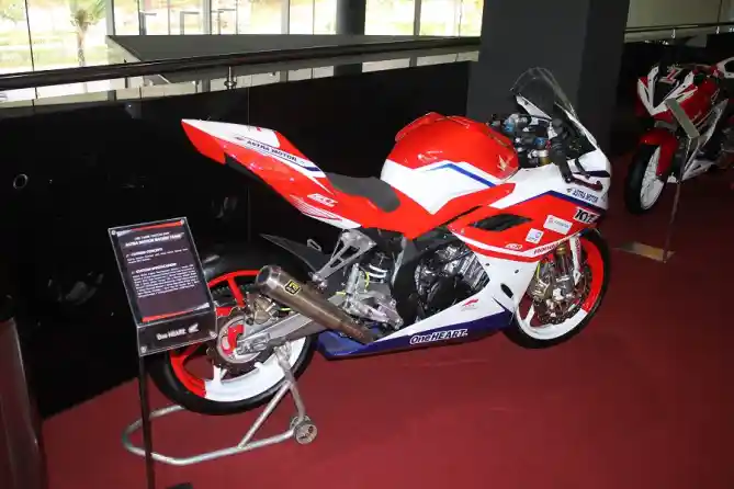 Modifikasi Motor Honda