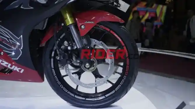 Modifikasi Suzuki GSX R150 ABS