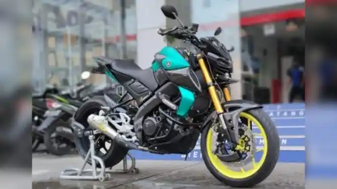 Modifikasi Yamaha MT-15 Bertema Hyper Naked