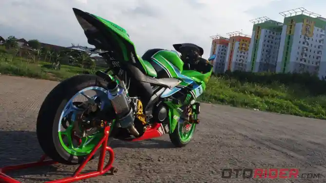 Modifikasi Yamaha R15