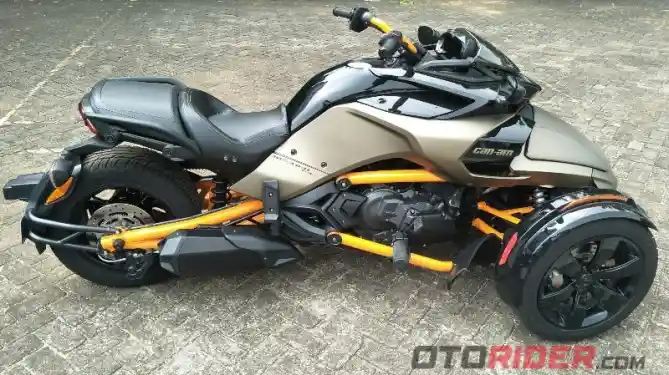 Motor roda tiga atau trike Can-Am Ryker dan Spyder