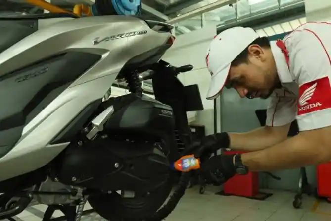 Oli Transmisi Matik Honda