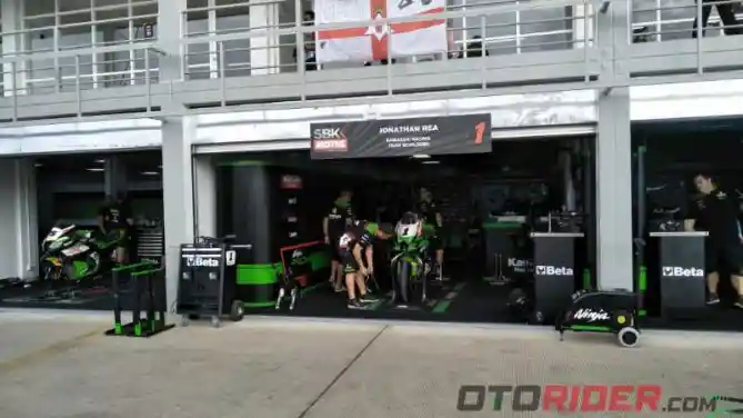 Paddock Tim WSBK 2021 dan Trek Sirkuit Mandalika