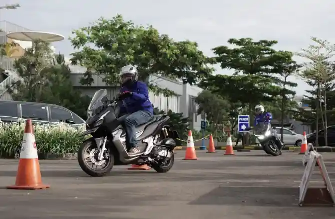 Panning Honda ADV150